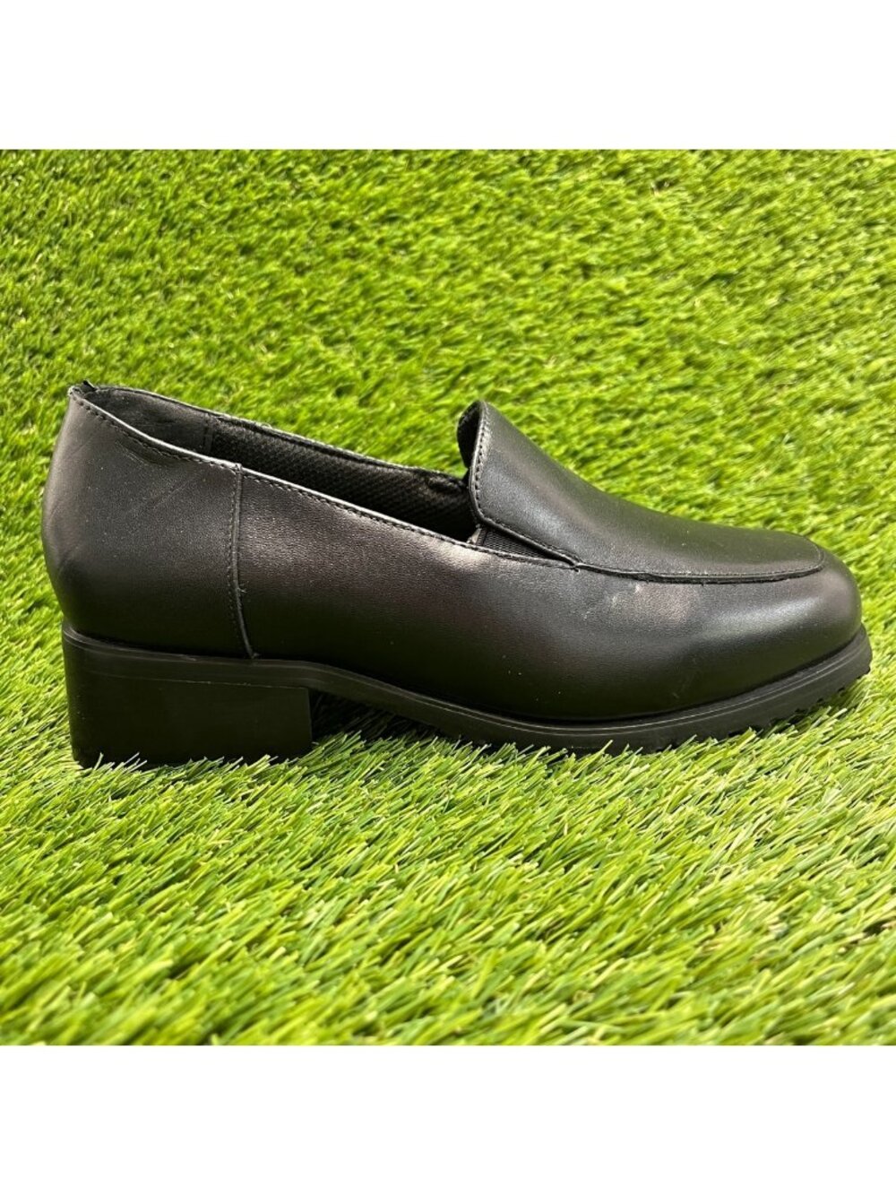 SlipGrips Womens Size 6.5D Black Leather Slip-Resistant Slip-On Dress Shoes